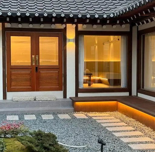 Hanok Near Station *